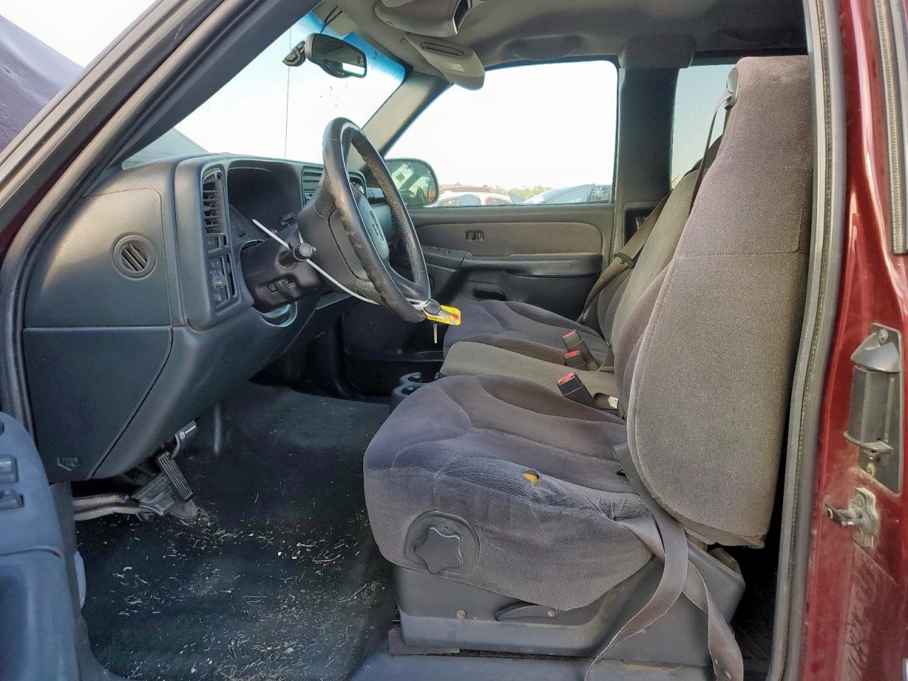 GMC Sierra C1500 Image 11