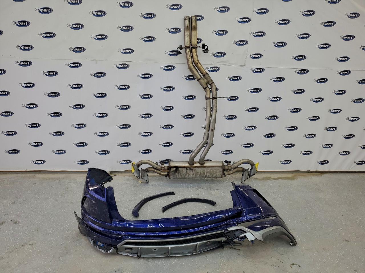 Lamborghini Urus Image 8