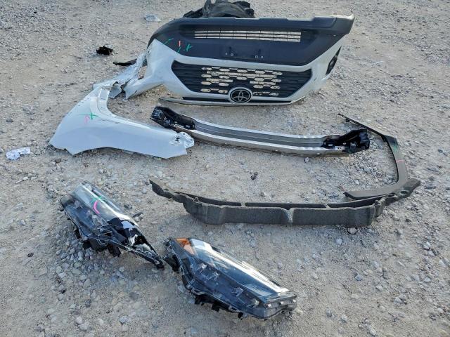 Toyota RAV4 Xle Premium Image 13