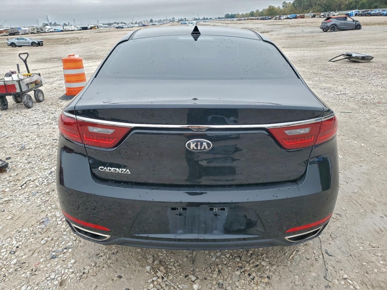 Kia Cadenza Premium Image 8