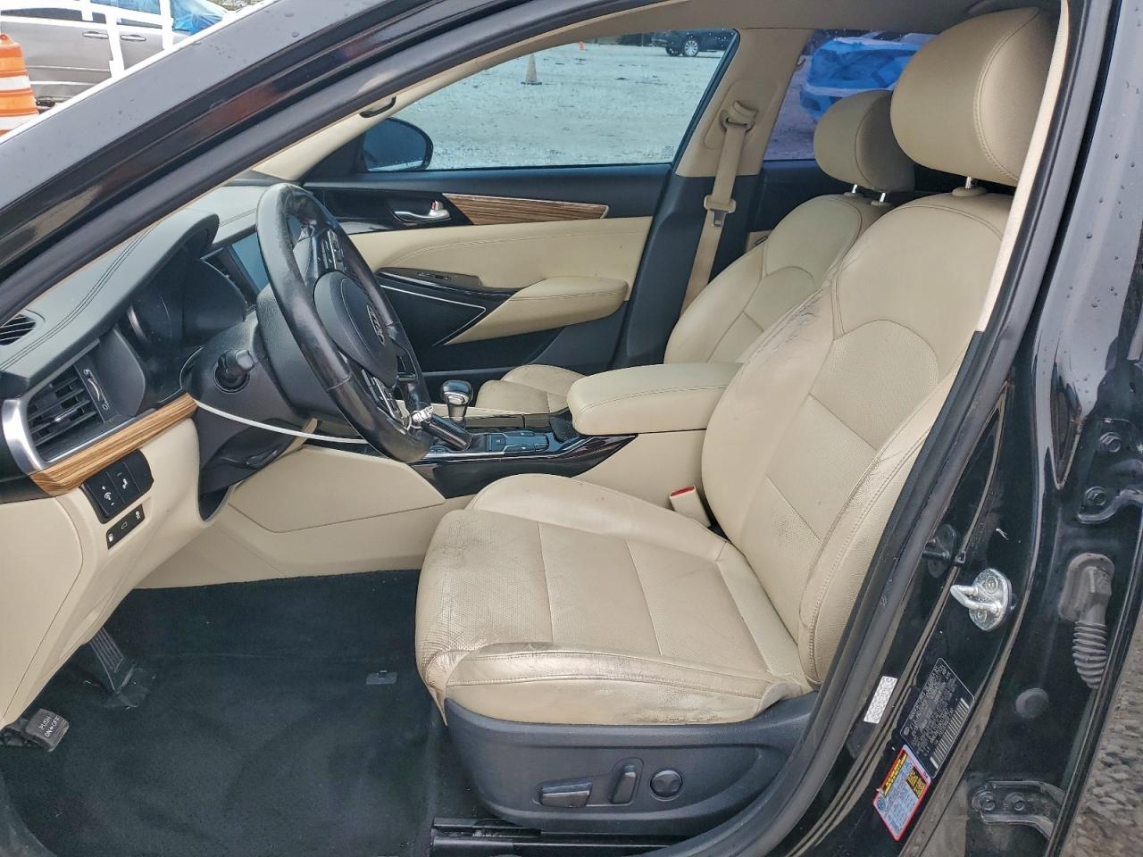 Kia Cadenza Premium Image 6