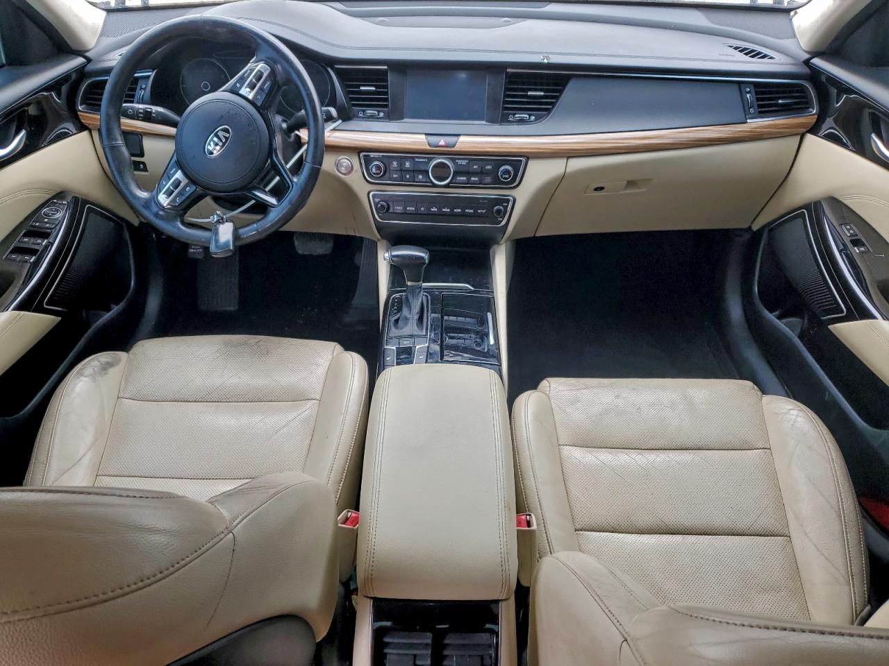 Kia Cadenza Premium Image 10