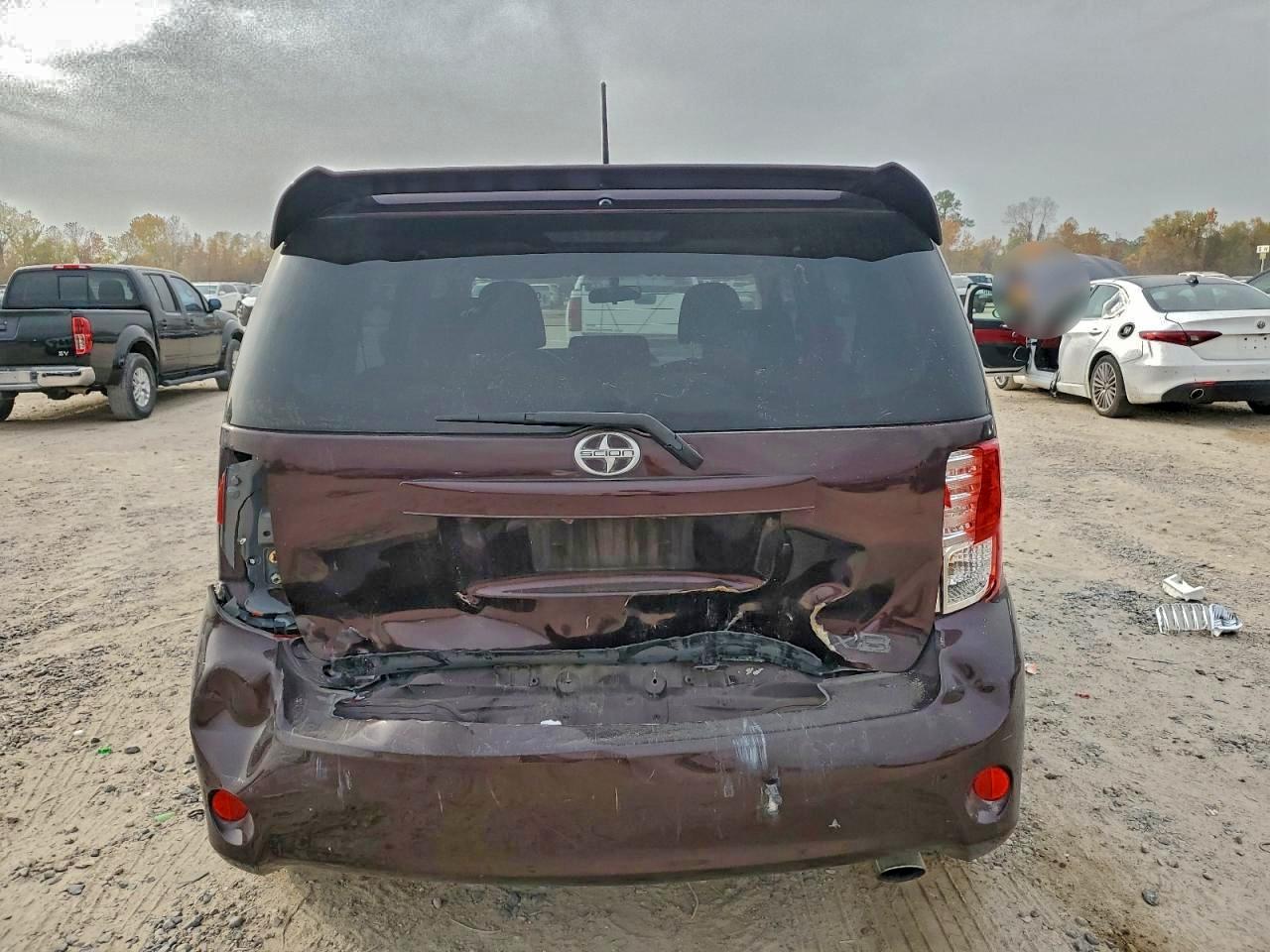 Toyota Scion Image 7