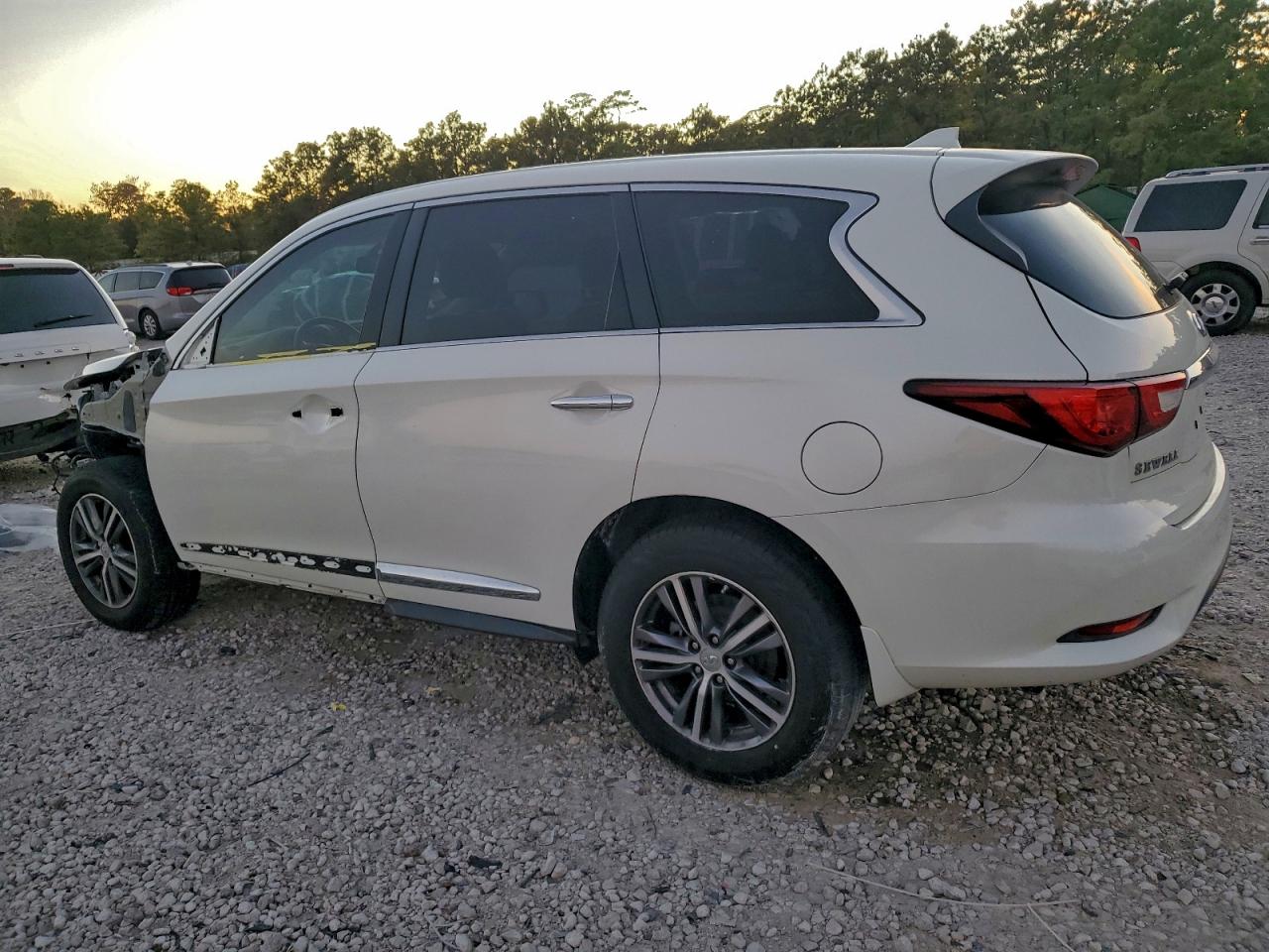 INFINITI Qx Image 14