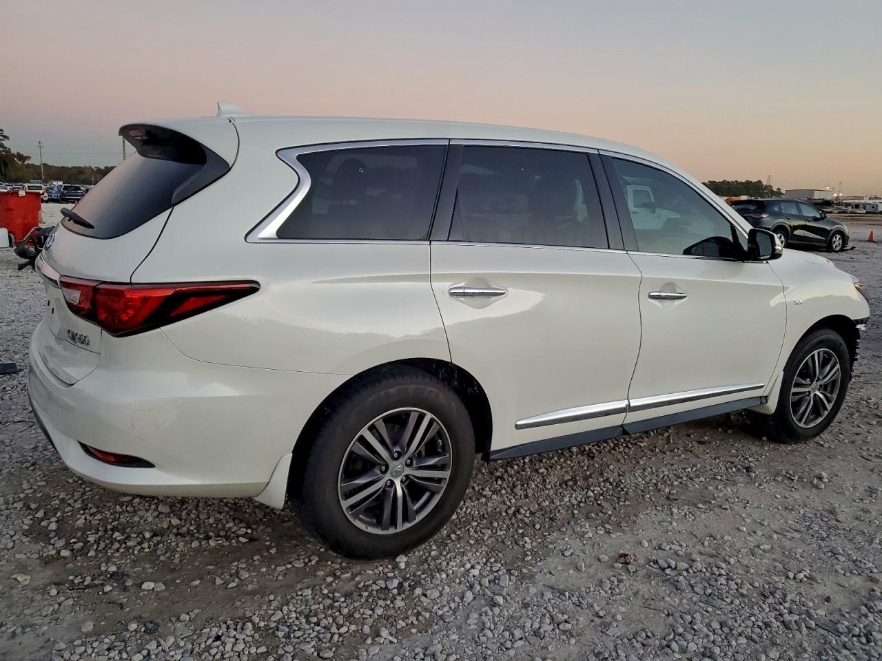 INFINITI Qx Image 12