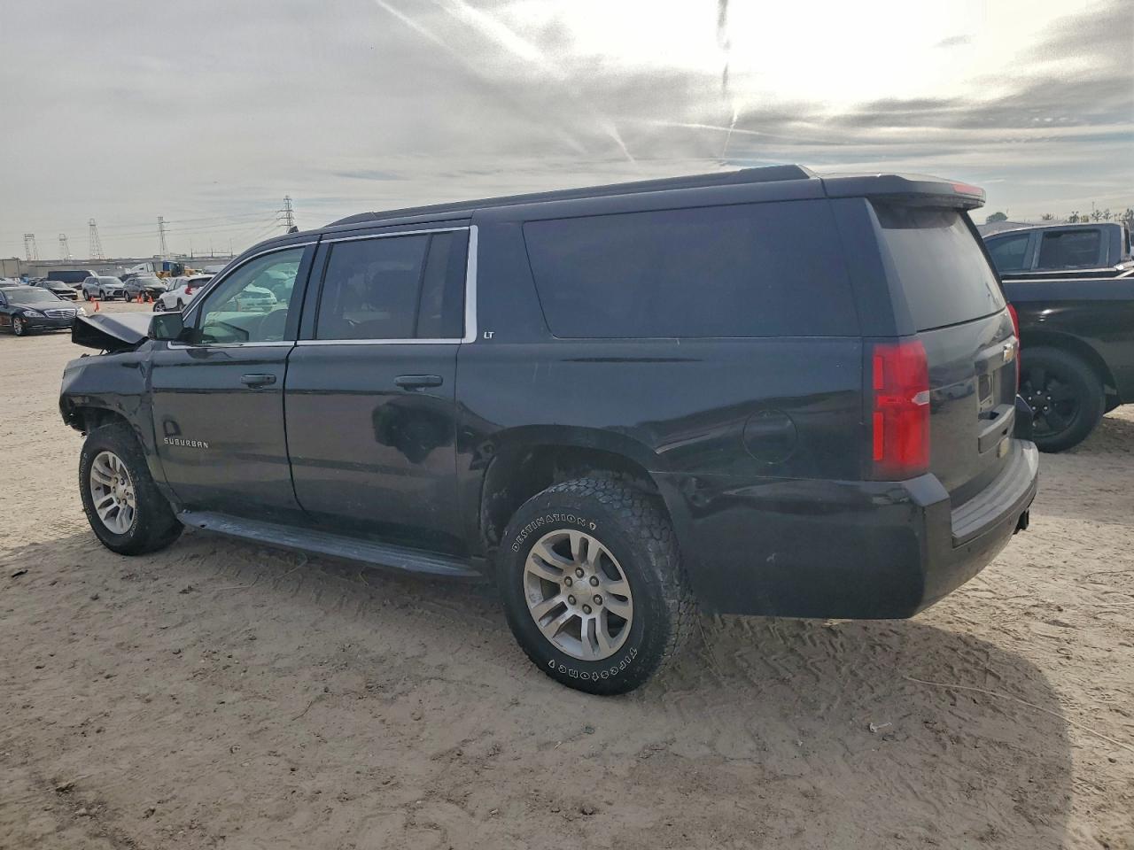 Chevrolet Suburban K1500 Lt Image 3