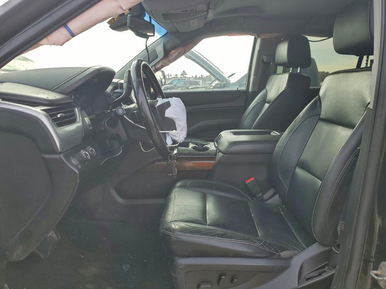 Chevrolet Suburban K1500 Lt Image 7