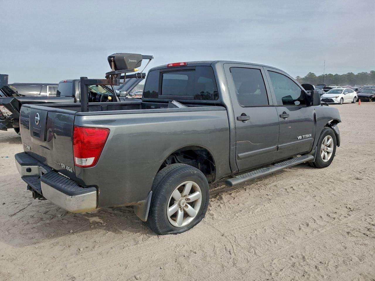 Nissan Titan S Image 11
