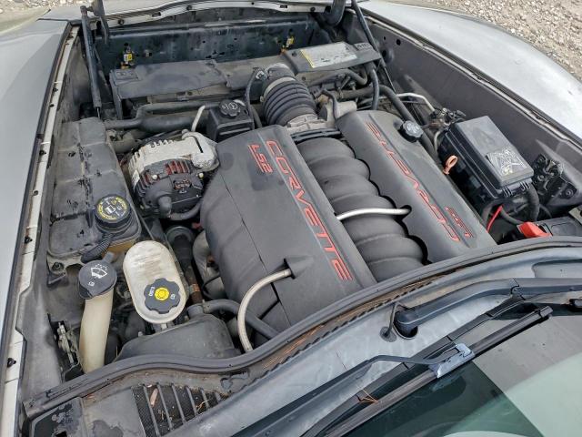 Chevrolet Corvette Image 10