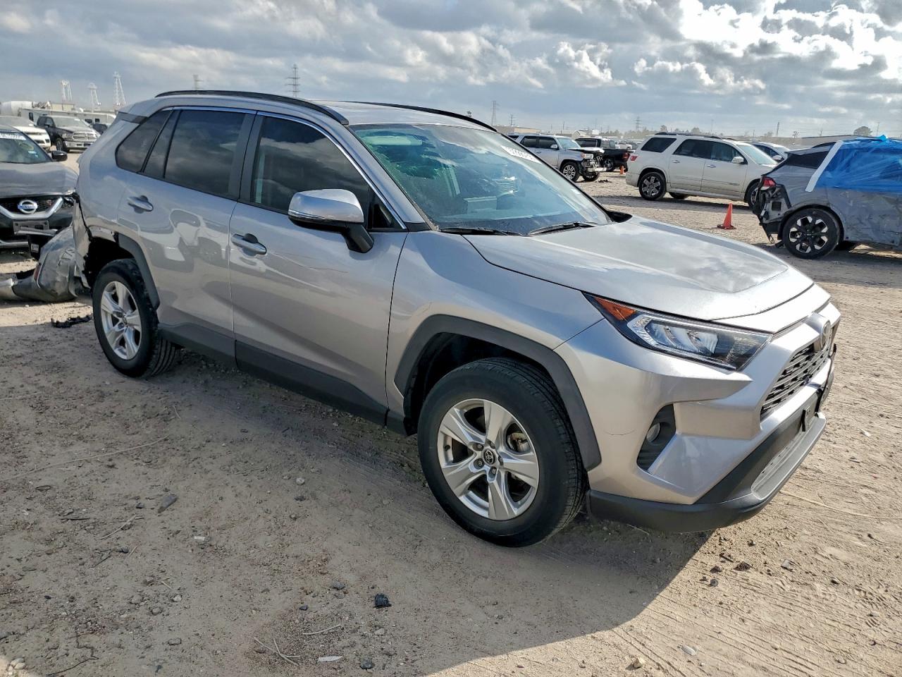 Toyota RAV4 Xle Image 6