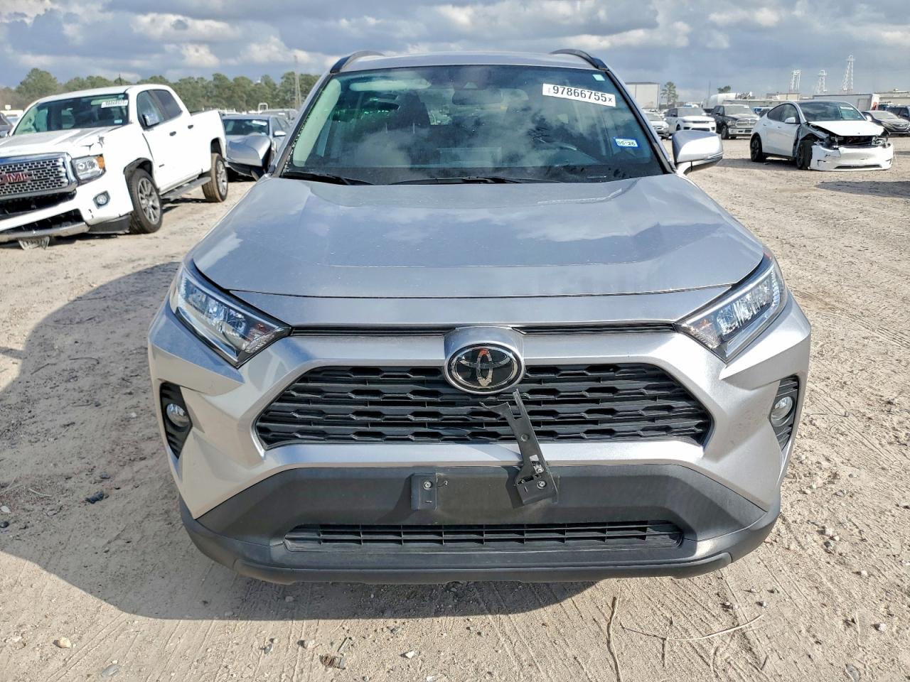 Toyota RAV4 Xle Image 5