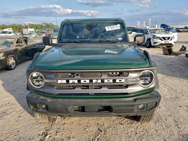 Ford Bronco Base Image 13