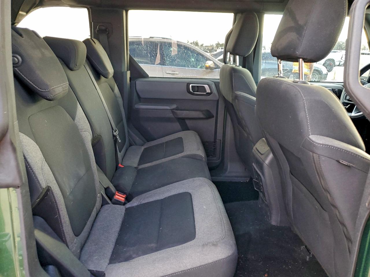 Ford Bronco Base Image 6