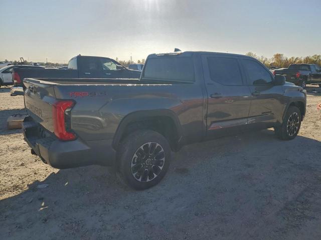 Toyota Tundra Crewmax Limited Image 11