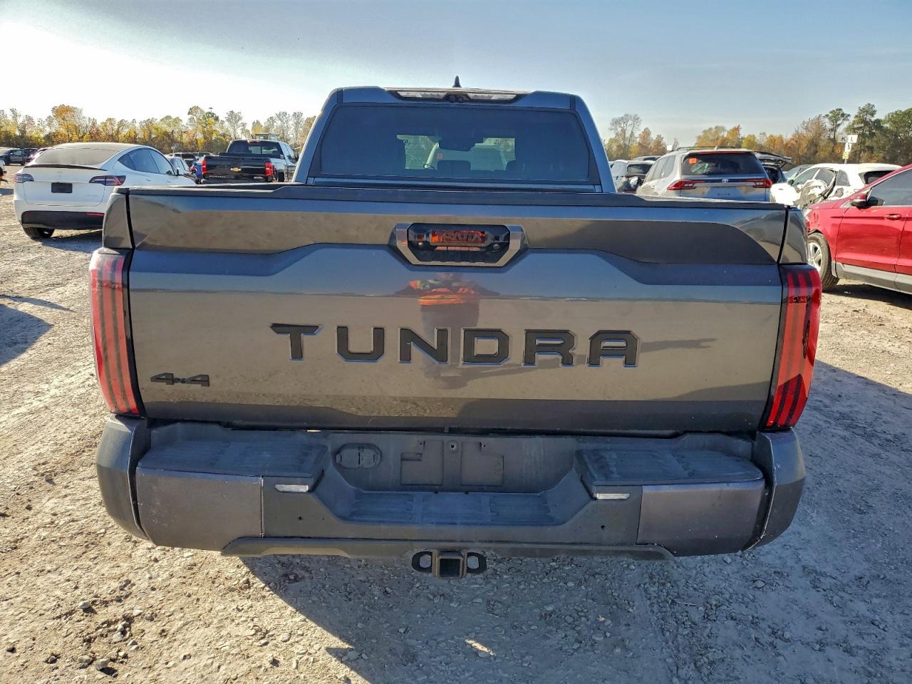 Toyota Tundra Crewmax Limited Image 8