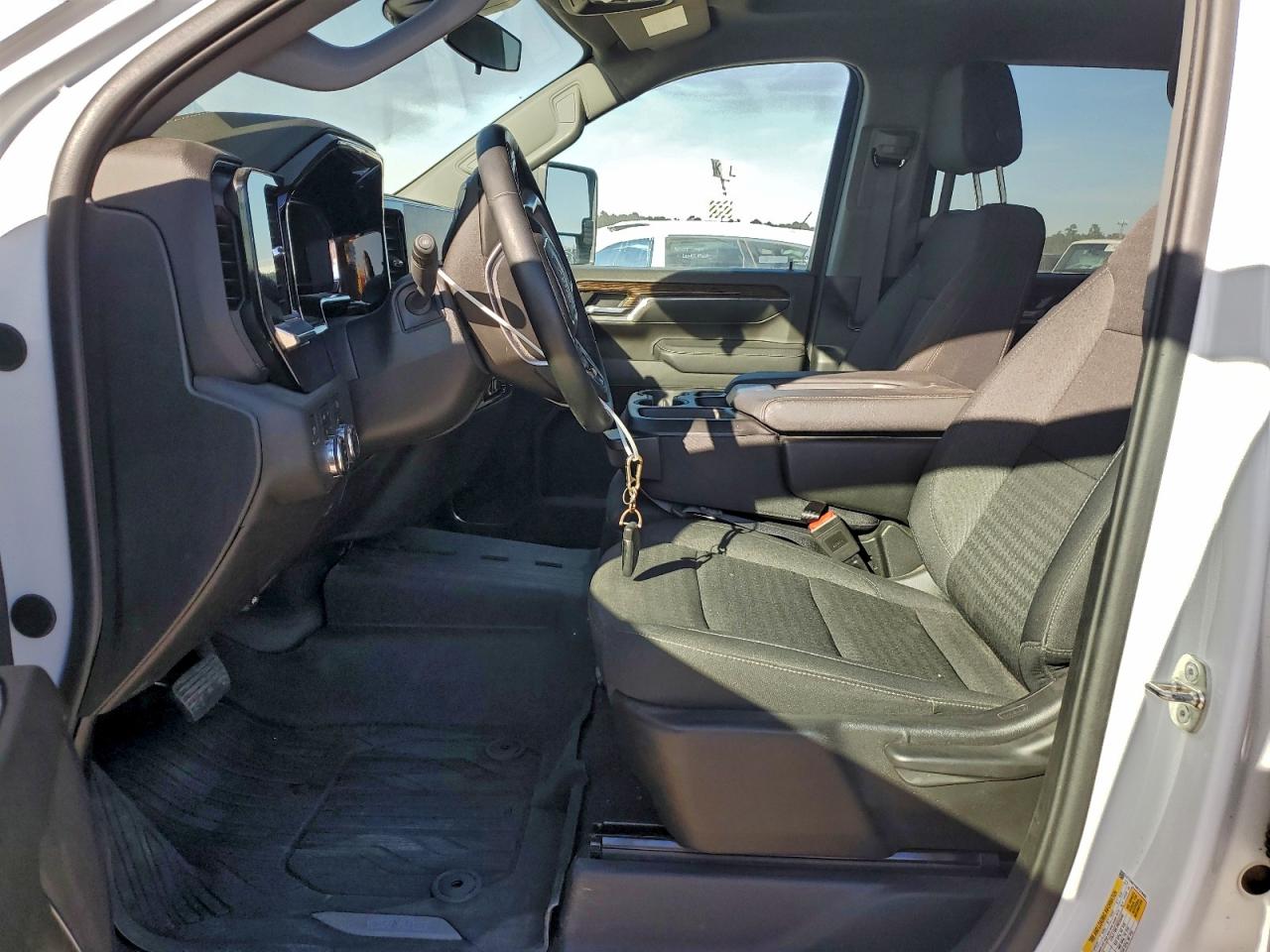 GMC Sierra K2500 Sle Image 9