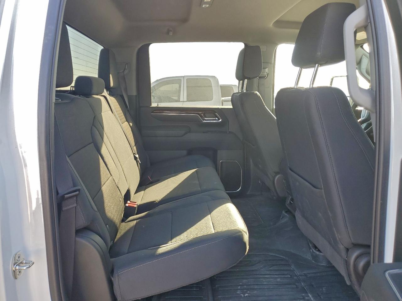 GMC Sierra K2500 Sle Image 8