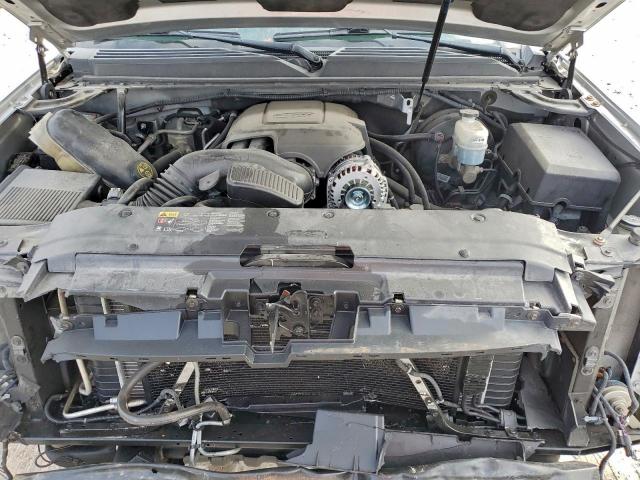 GMC Yukon Denali Image 5