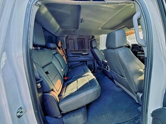 GMC Sierra C1500 Slt Image 7