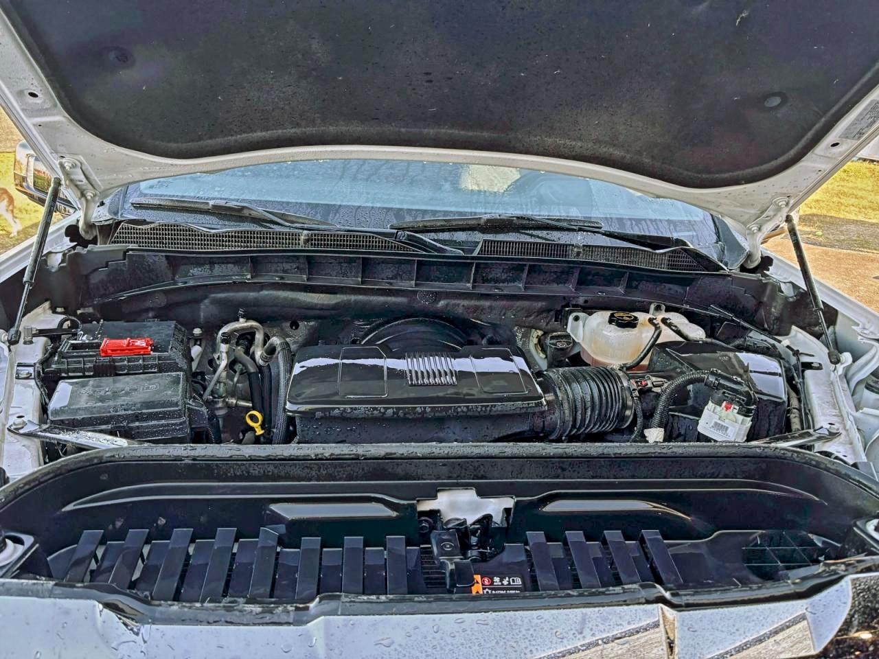 GMC Sierra C1500 Slt Image 8