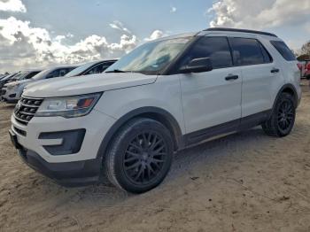  Salvage Ford Explorer