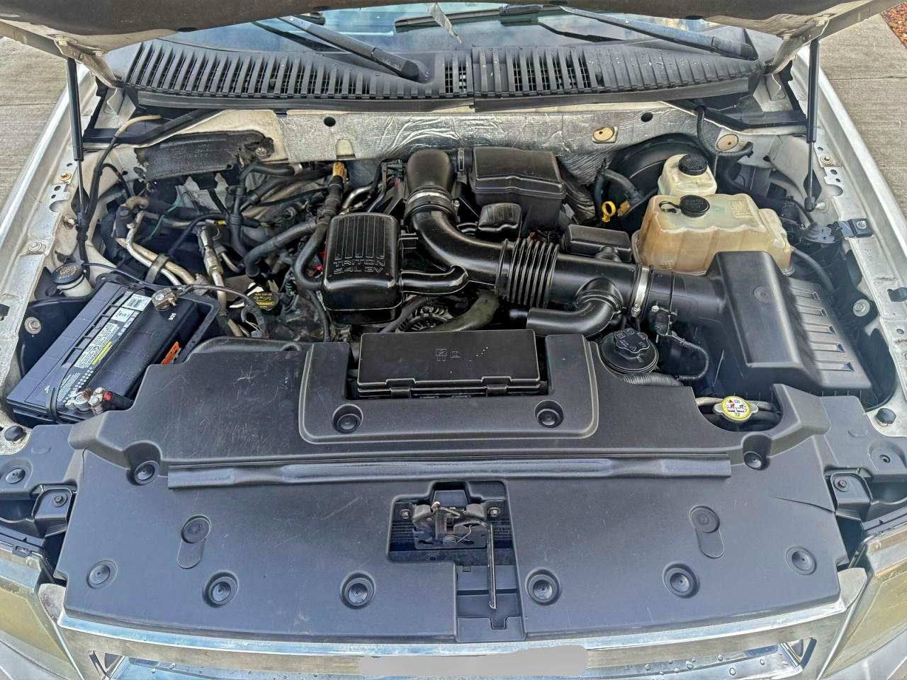 Ford Expedition El Limited Image 4