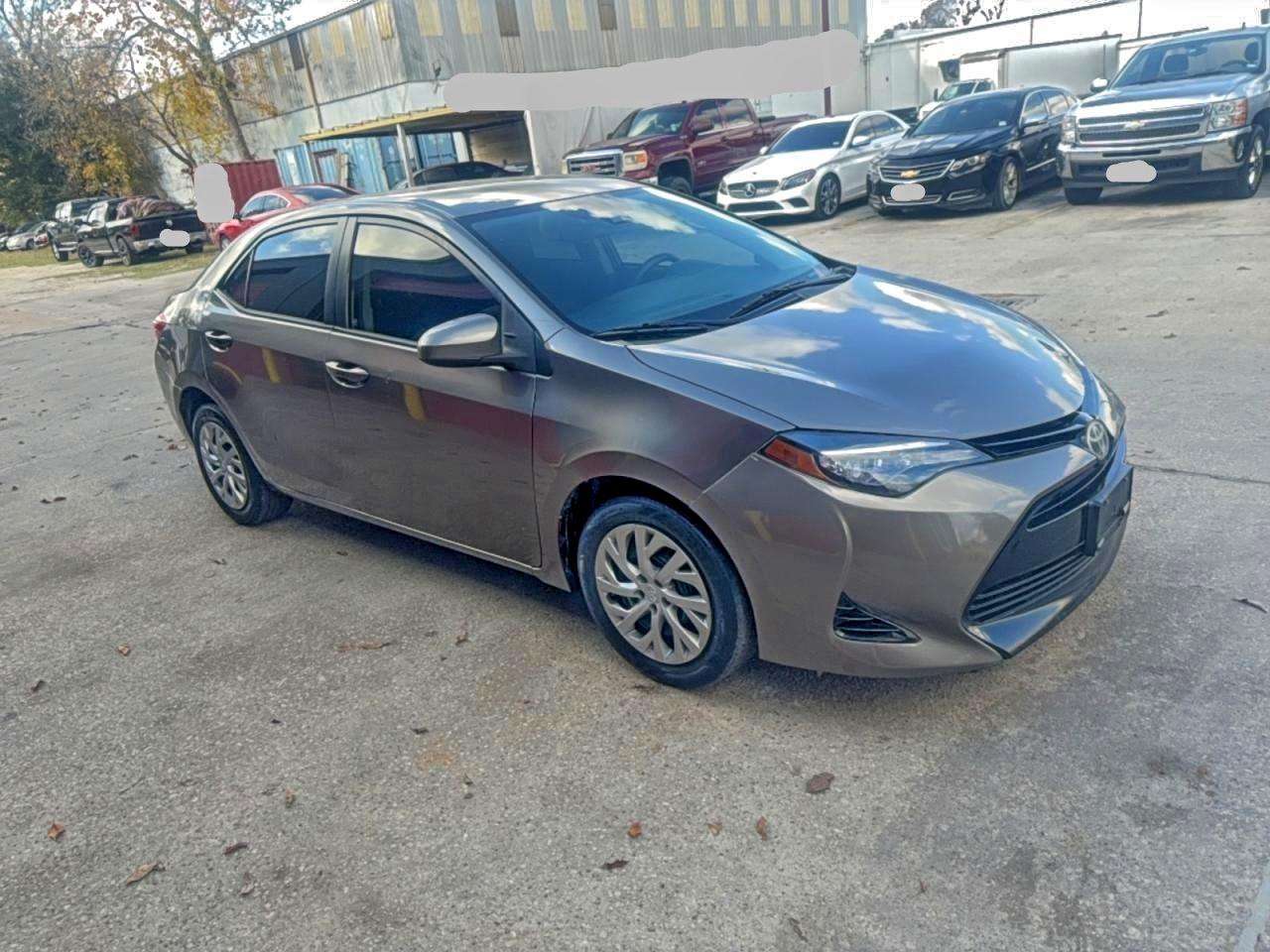 Toyota Corolla L Image 1