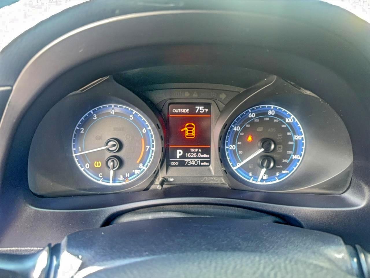 Toyota Corolla L Image 6