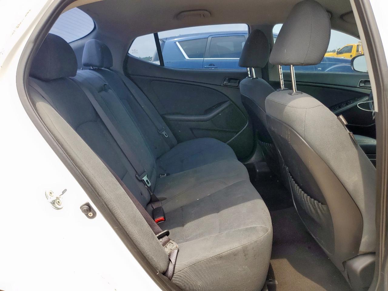 Kia Optima Lx Image 2