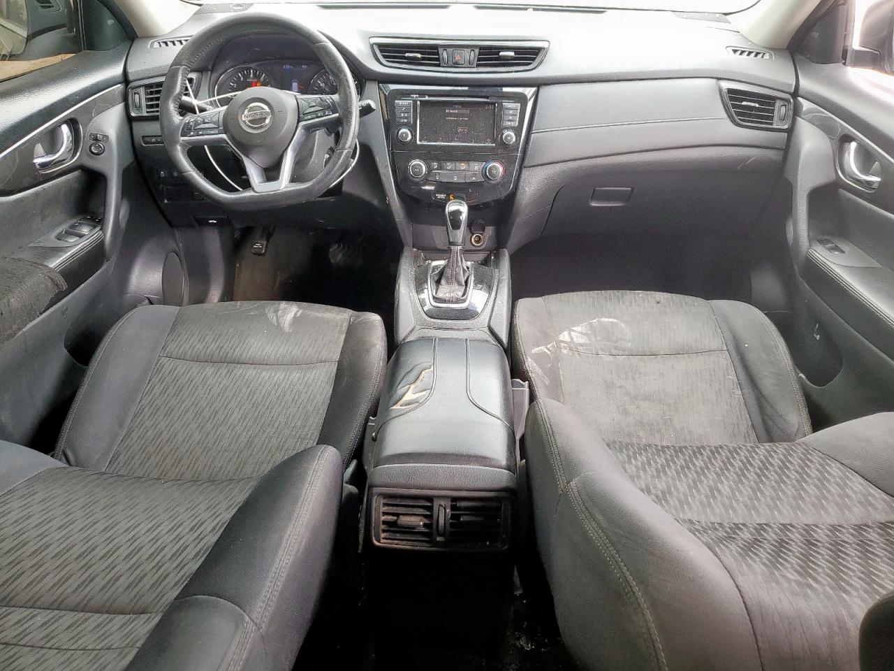 Nissan Rogue S Image 2