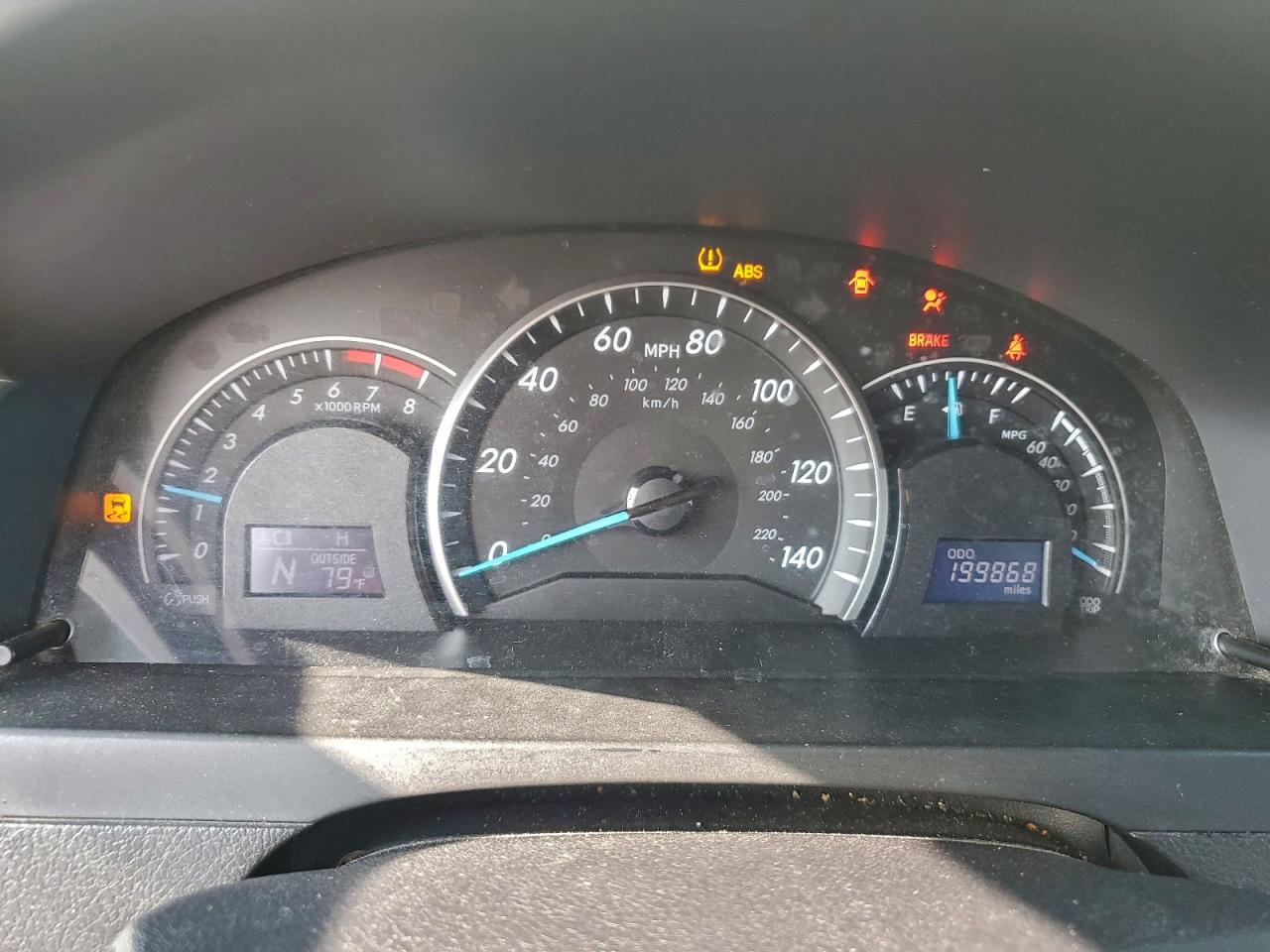 Toyota Camry L Image 6