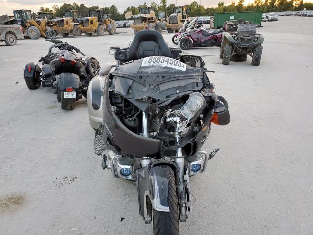 Honda Gl Cycle Image 2