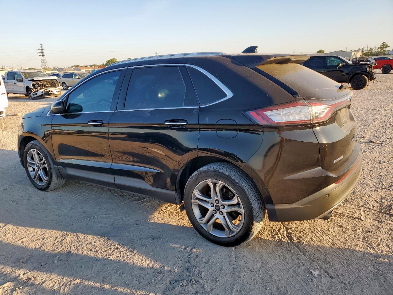 Ford Edge Titanium Image 3