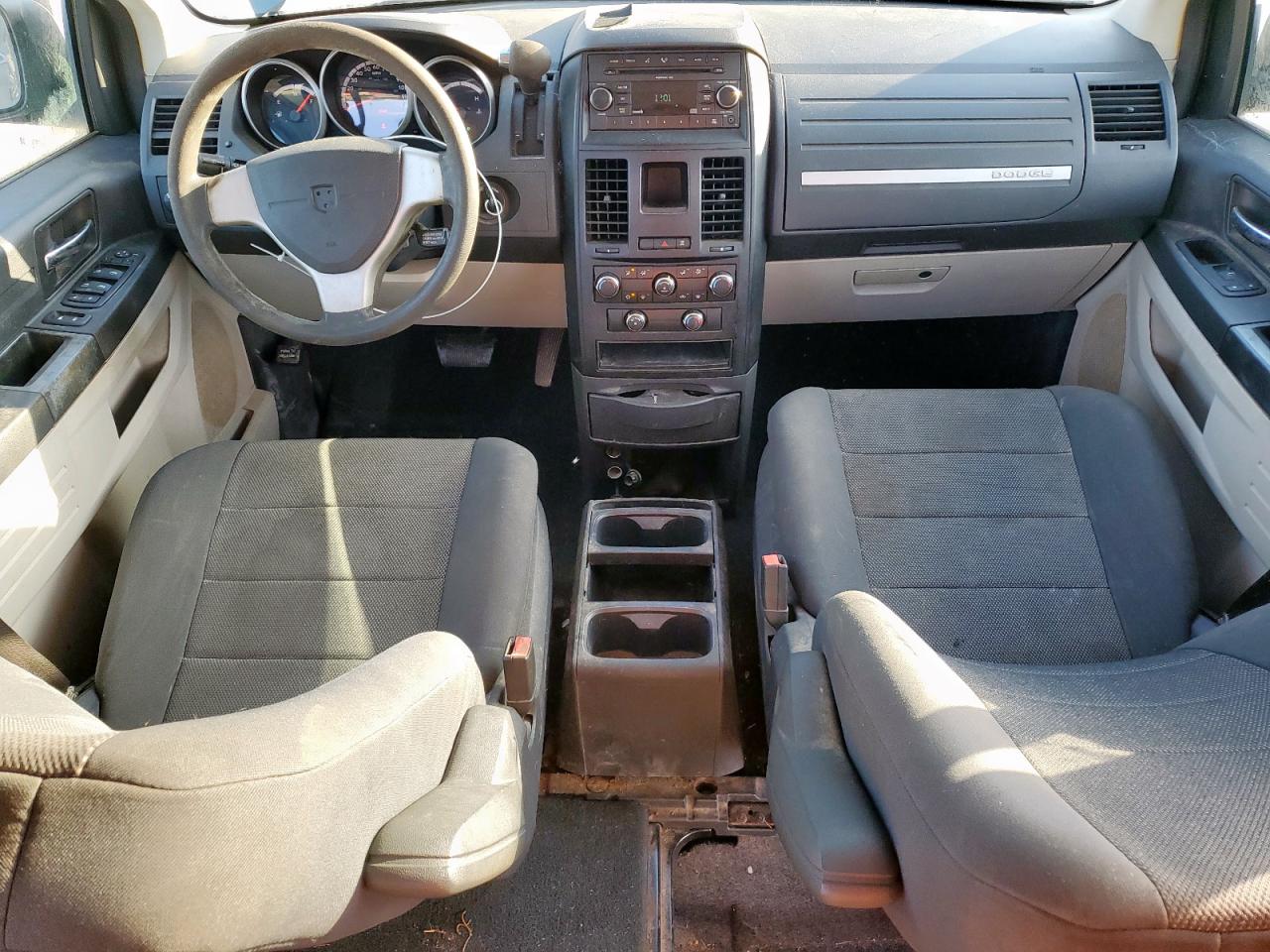 Dodge Caravan Se Image 6