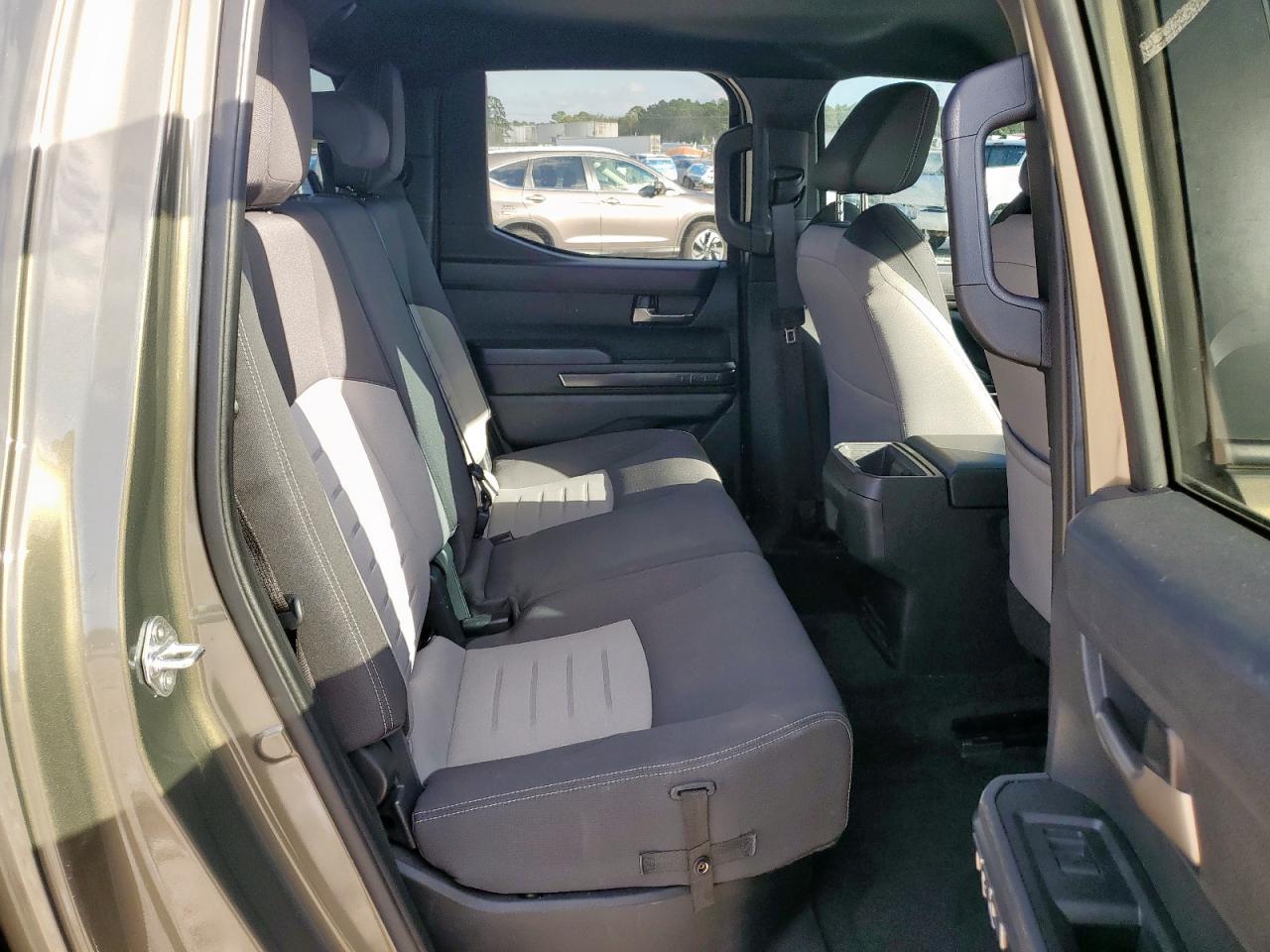 Toyota Tacoma Double Cab Image 12