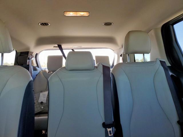 Kia Carnival Ex Image 8