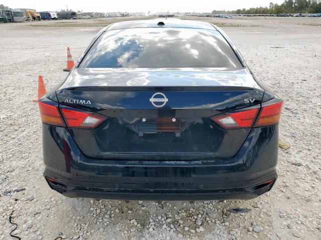 Nissan Altima Sv Image 9