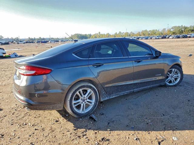 Ford Fusion Se Hybrid Image 6