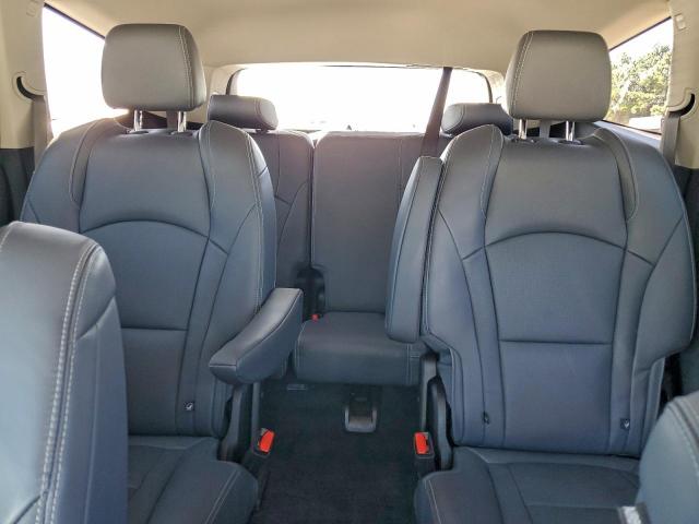 Buick Enclave Essence Image 8