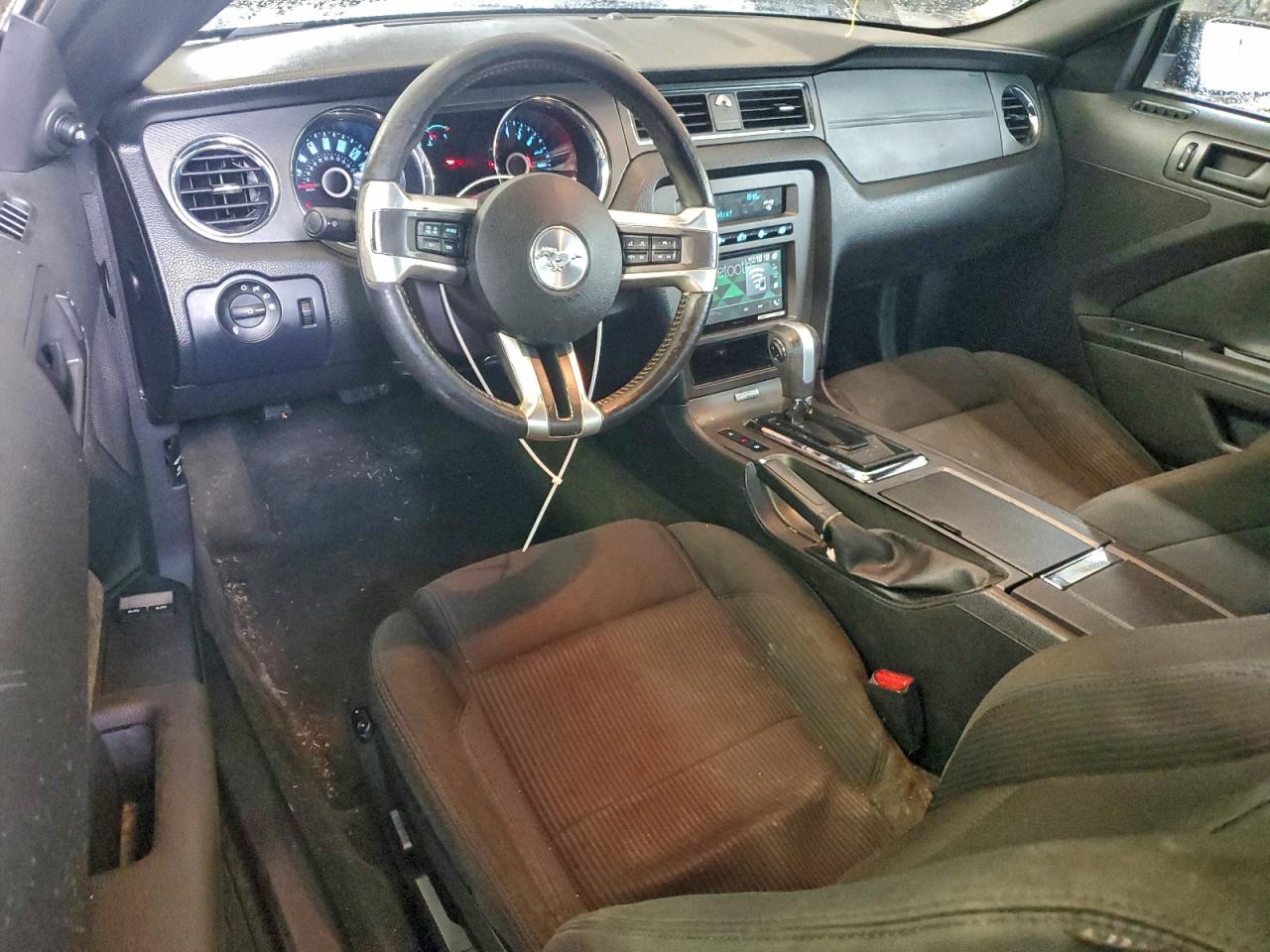 Ford Mustang Image 11