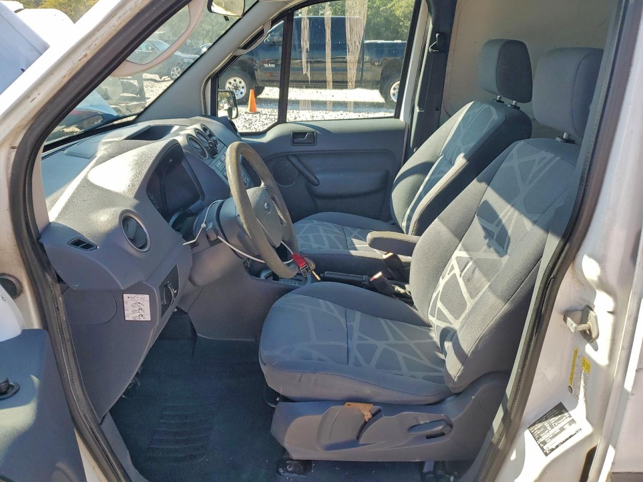 Ford Transit Xlt Image 14