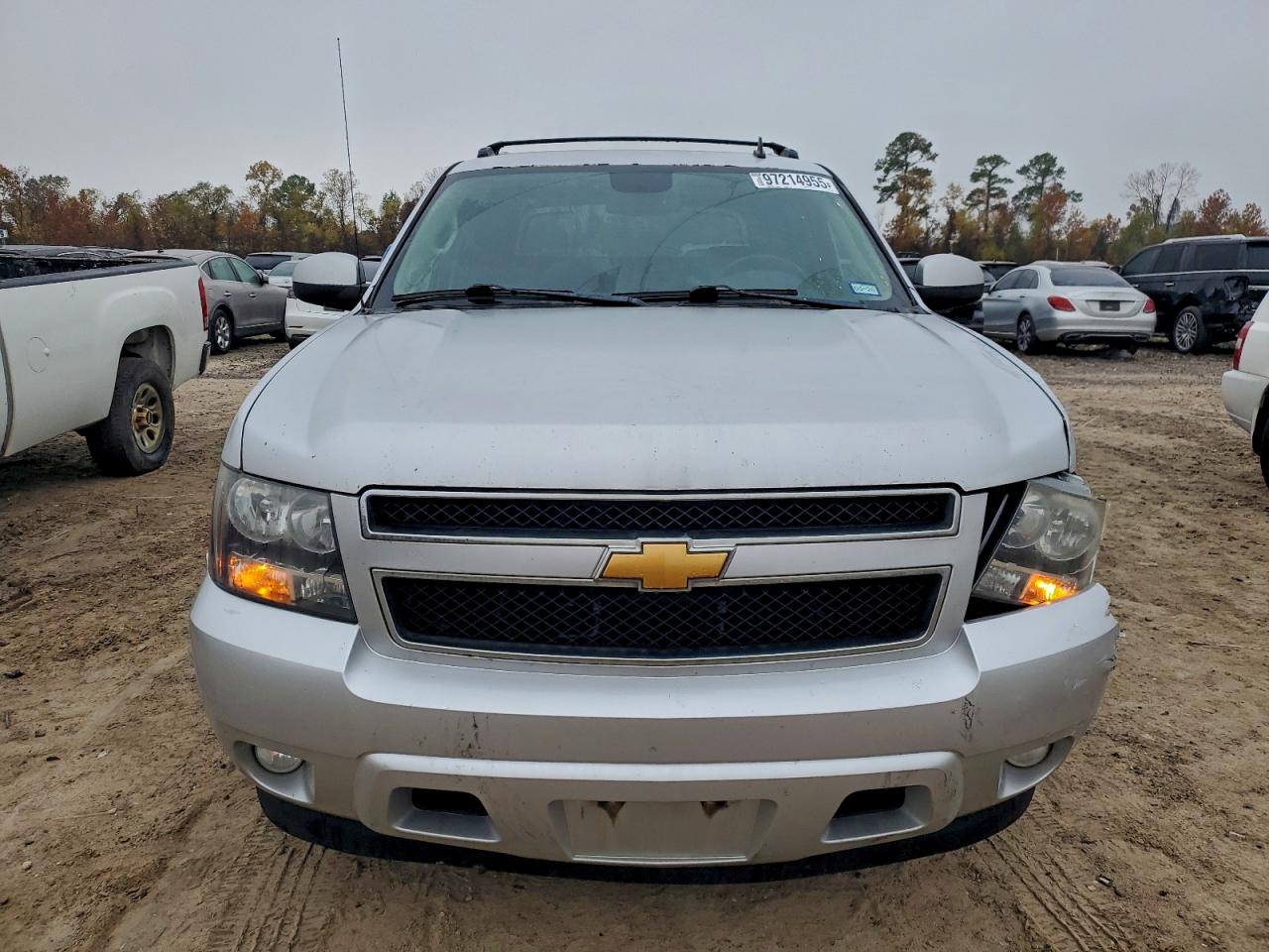 Chevrolet Avalanche Ls Image 2