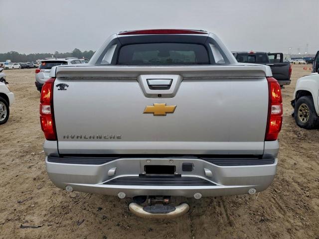 Chevrolet Avalanche Ls Image 7