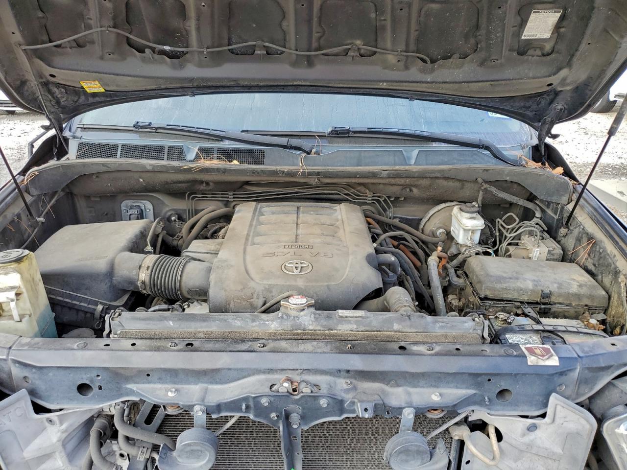 Toyota Tundra Crewmax Sr5 Image 9