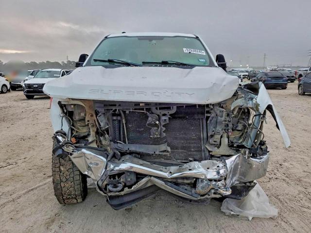 Ford F-250 Super Duty Image 8