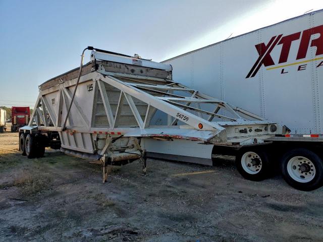  Salvage Manac Trailer