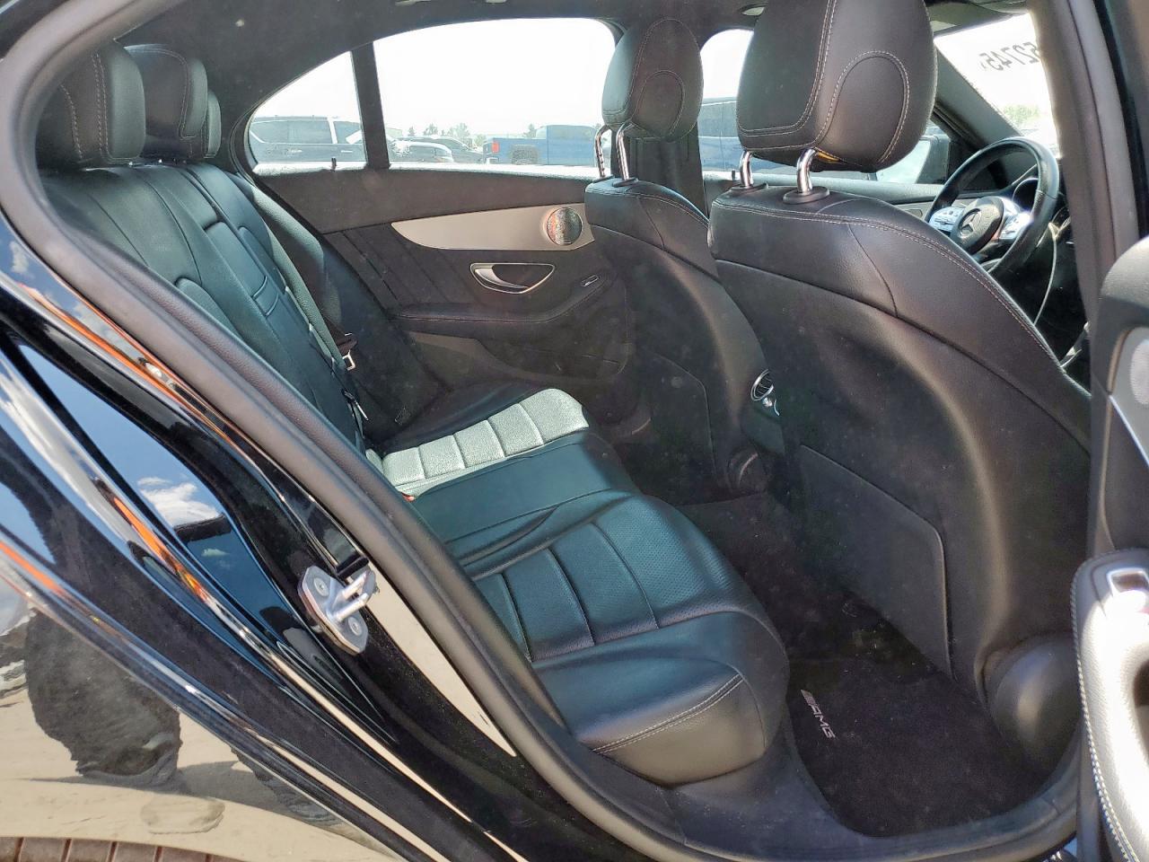 Mercedes-Benz C-Class 300 Image 6