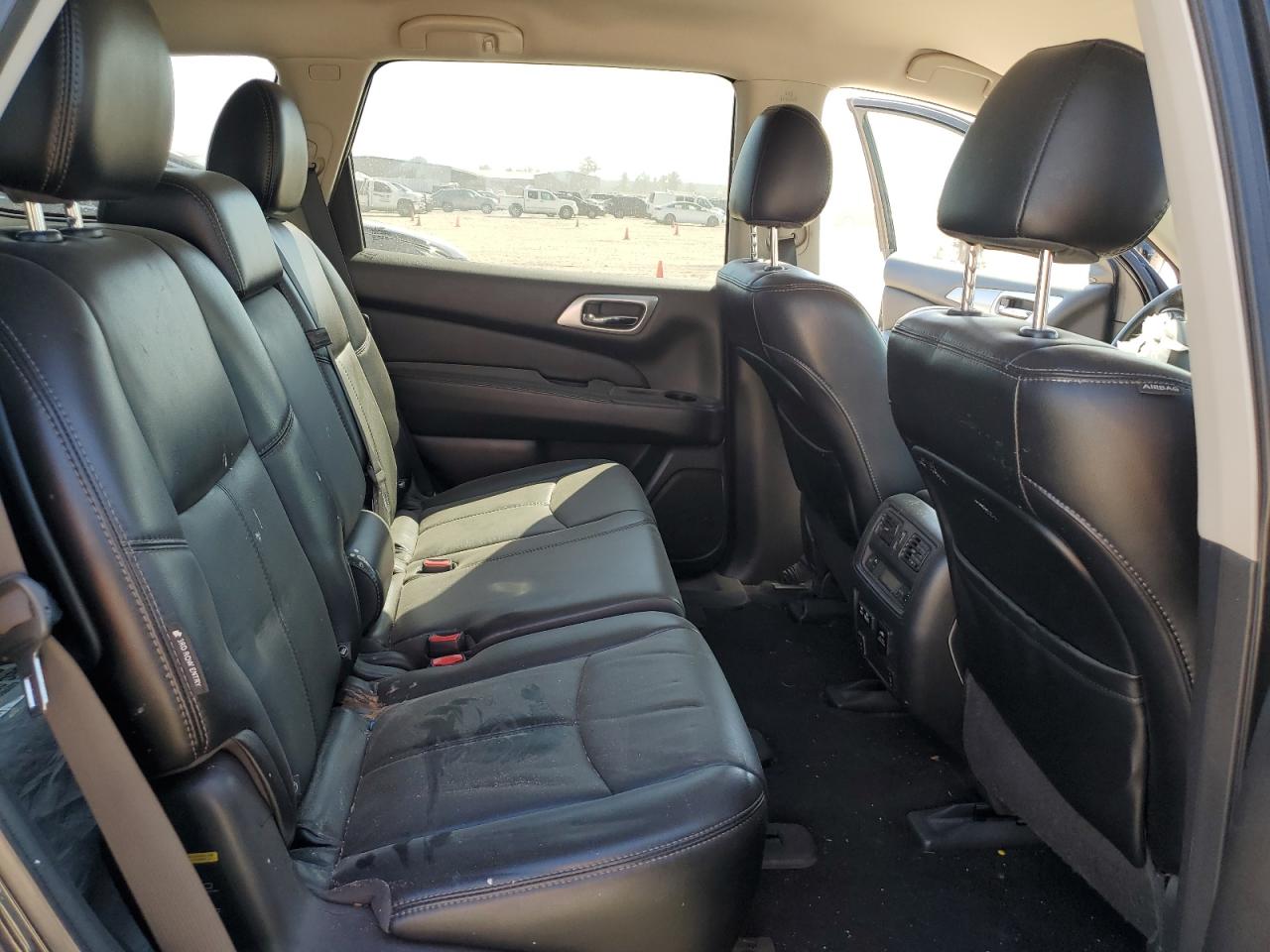 Nissan Pathfinder Sl Image 2