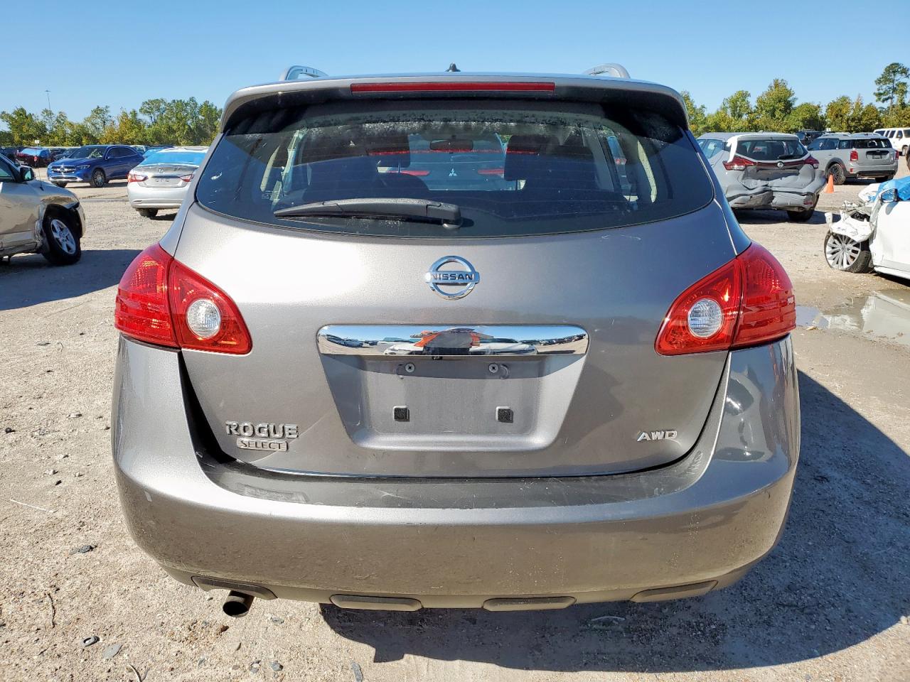 Nissan Rogue S Image 7
