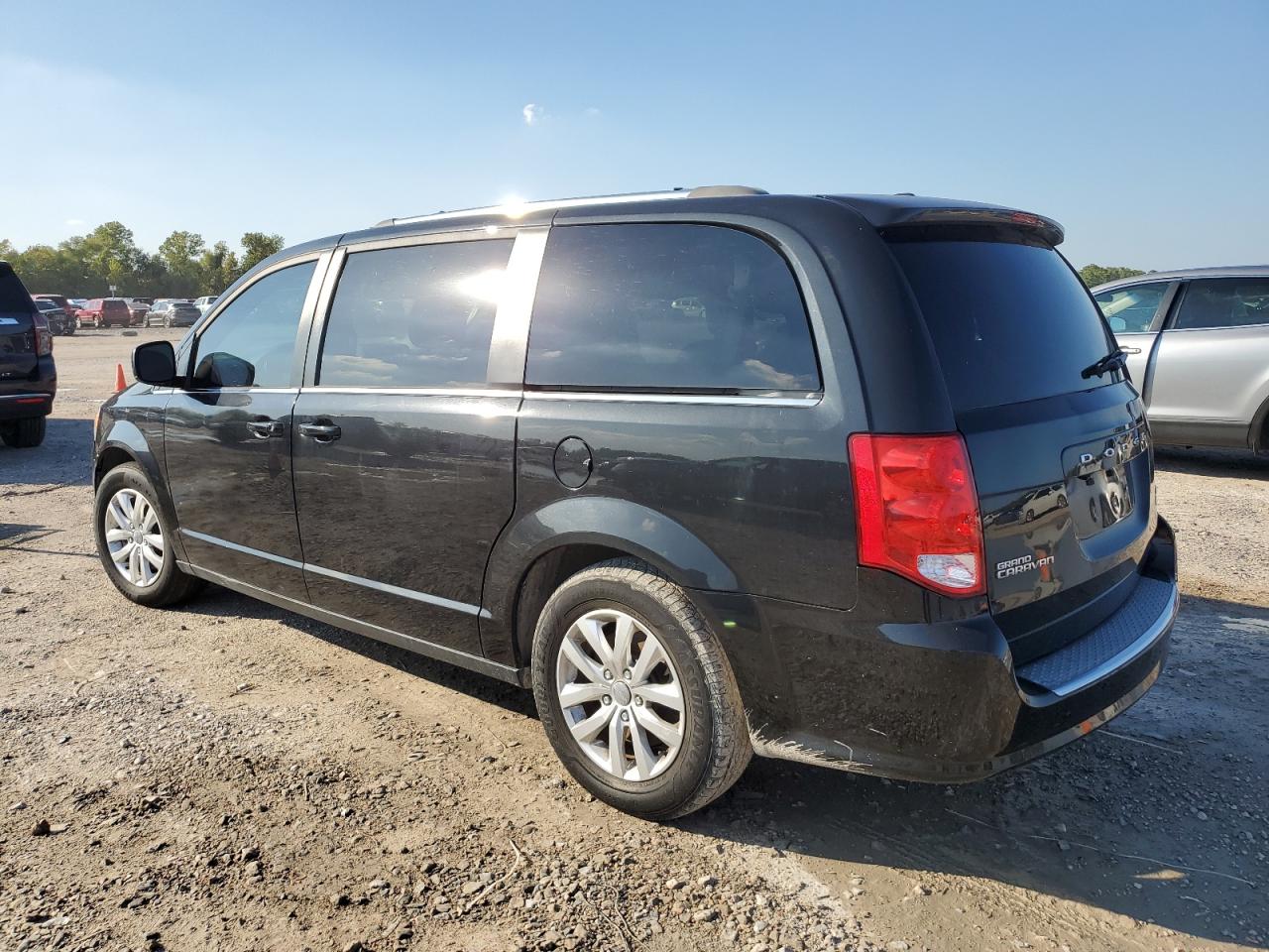 Dodge Caravan Sxt Image 3